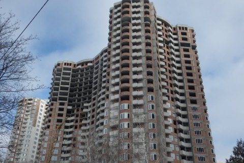 В Харькове во время кровельных работ 19-летний рабочий сорвался с 18-го этажа