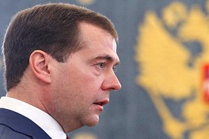 Медведєв візьме участь у демонстрації 1 травня