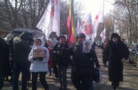 Торт и цветы тюремщики передадут Тимошенко лишь в понедельник