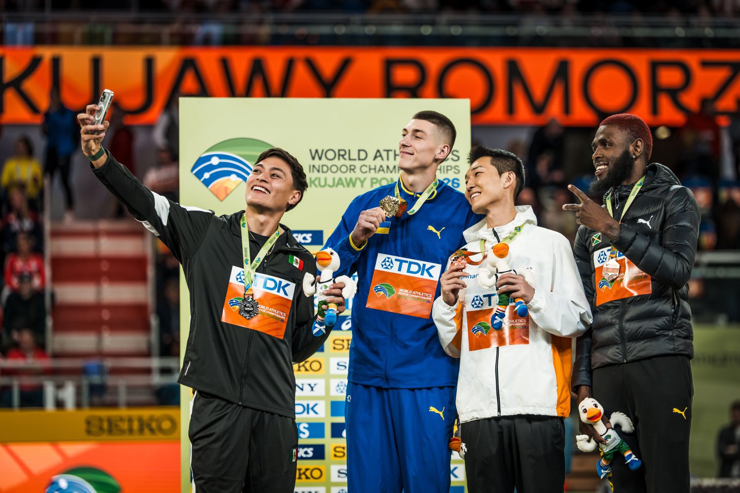 Призери змагань зі стрибків у висоту Чемпіонату світу в приміщенні серед чоловіків