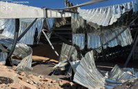 Росіяни завдали ракетного удару по Одещині: пошкоджені склади із зерном, є поранений