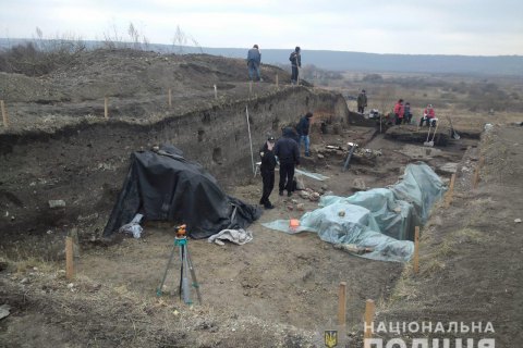 На Львовщине неизвестные повредили археологический памятник национального значения