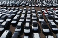 Reuters: іноземні автомобілі потрапляють до Росії через Китай в обхід санкцій 