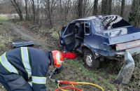 На Хмельниччині автомобіль злетів у кювет, загинув 25-річний водій