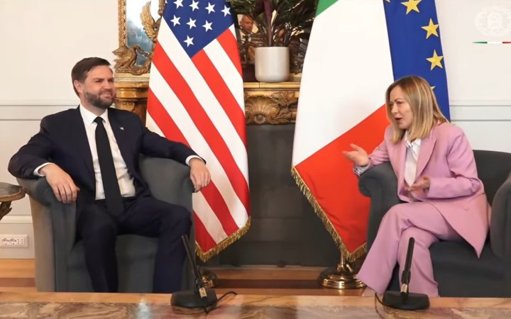 Віцепрезидент США прибув до Італії. Говоритиме з Мелоні про Україну