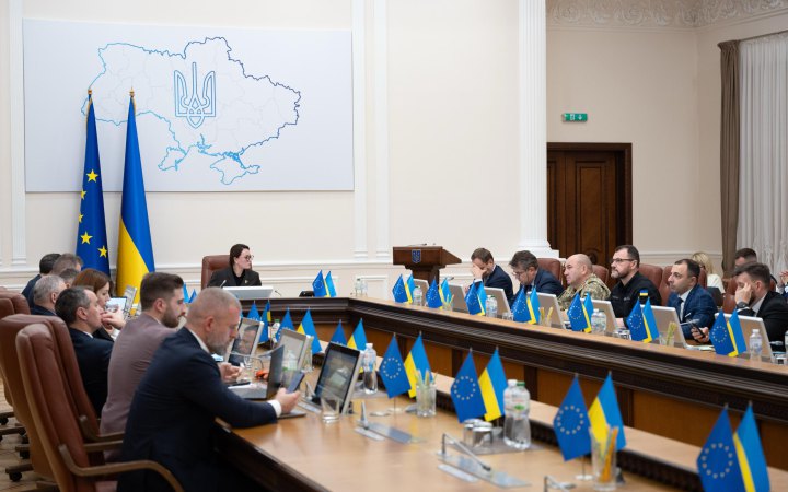 Уряд оновив правила виїзду за кордон чоловікам 18-22 років