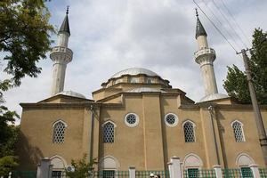 Крымские татары предложили свои мечети для священников УПЦ КП в Крыму