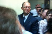 Яценюк придумал, как пробраться в СИЗО к Тимошенко
