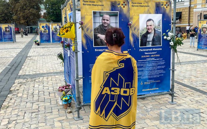 У Києві відкрили виставку «Воїни світла», присвячену загиблим захисникам України