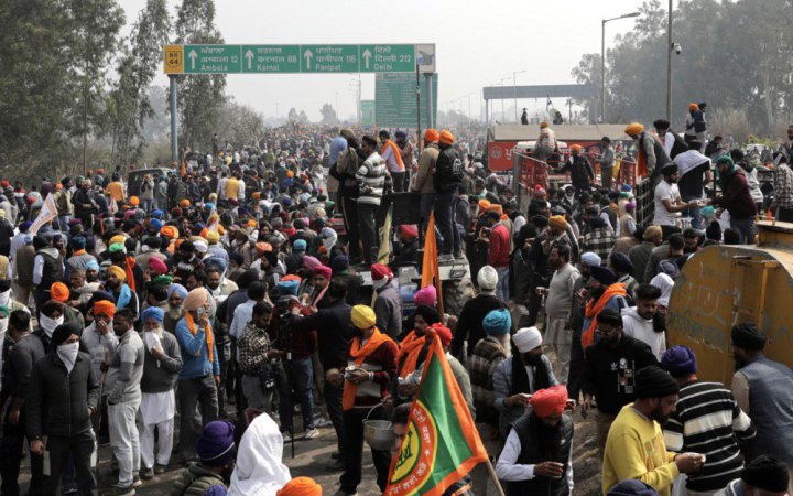 Індійські фермери знову спробують пройти маршем до Нью-Делі, вимагаючи підвищення цін