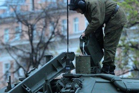 В Донецкой области военнослужащие слили и пытались продать 2 тонны топлива