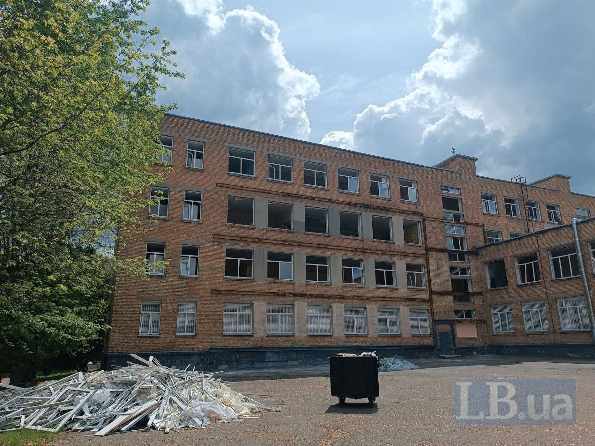Школа, біля якої було влучання. 