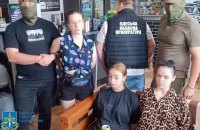 Три подруги-корегувальниці на Одещині "здали" ворогу сім об'єктів за $500