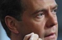 Медведев "очень обижен" "антироссийской позицией" властей Украины
