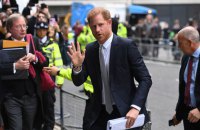 Британський принц Гаррі вперше за півтора року зустрівся з королем Чарльзом 