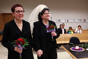 У Словенії легалізували одностатеві шлюби