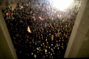 Мітингувальники під Радою передали депутатам вимогу про відставку Авакова