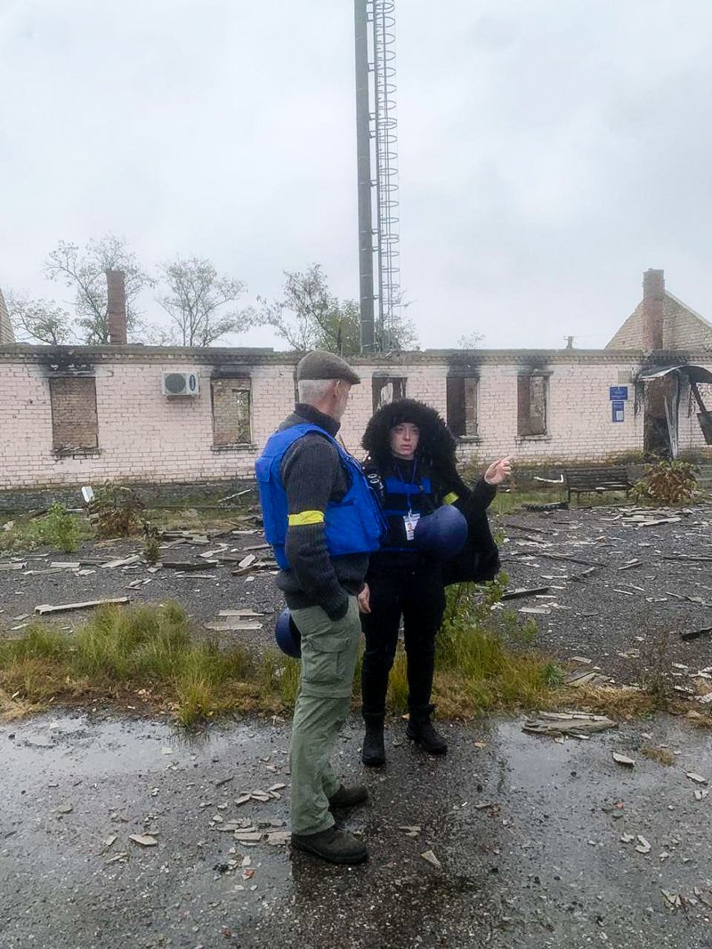 Анна Сосонська під час роботи на виїзді.