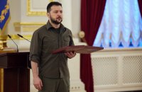 ​Зеленський нагородив Залужного та ще чотирьох військових Хрестом бойових заслуг