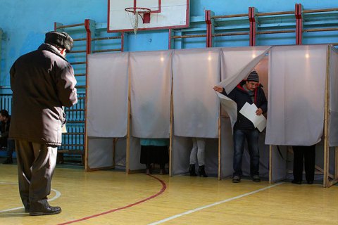 Порошенко просят вмешаться в ситуацию с выборами в Мариуполе