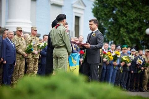 Зеленський присвоїв звання Героя України двом загиблим захисникам