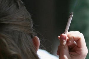 Японія хоче скоротити число курців у країні