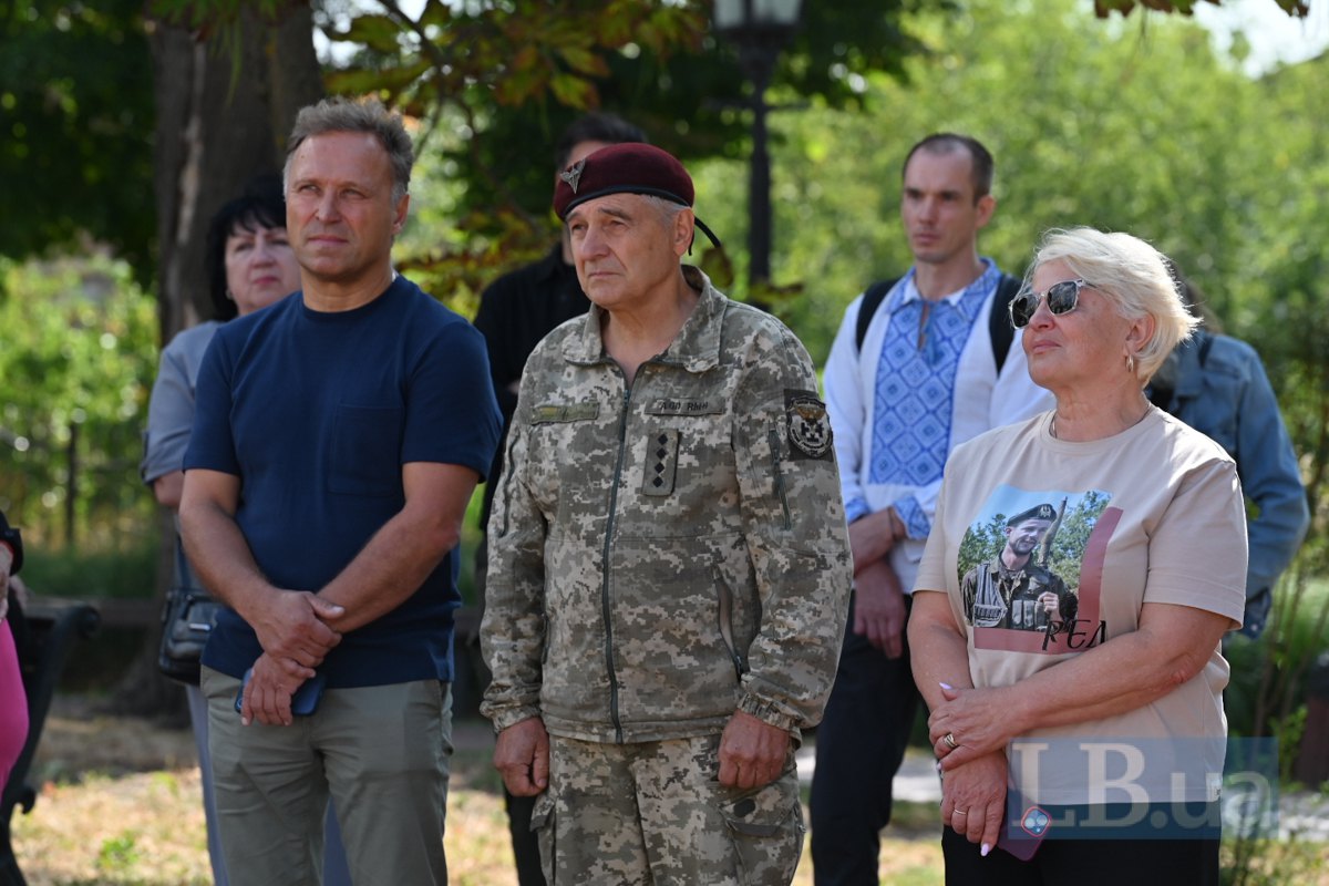 Ігор Пошивайло (ліворуч), Олександр Ушинський,( позивний ‘Росич’) і Наталія Харченко