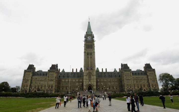 Канада ухвалила закон про прискорений розгляд державних інфраструктурних проєктів для протидії Трампу