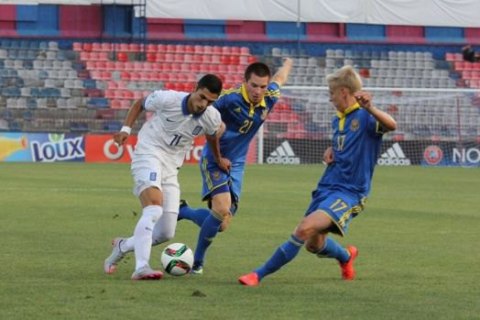 Сборная Украины по футболу U-19 проиграла Греции со счетом 0:2