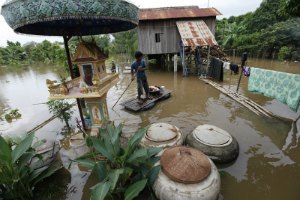 В Камбодже наводнение унесло жизни 30 человек