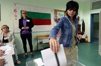 На парламентских выборах в Болгарии побеждают правоцентристы