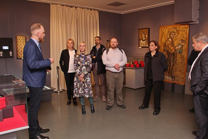 Екскурсія для іспанської делегації в Музеї історії Києва