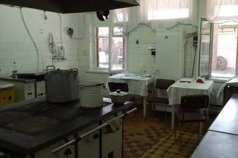 Постраждалих від отруєння в літньому таборі на Донбасі вже виписують з лікарень