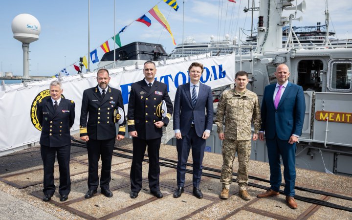 Бельгія та Нідерланди передали Україні два кораблі-шукачі мін