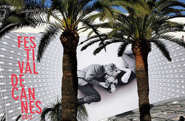 Большой постер нынешнего кинофестиваля - Пол Ньюман и Джоан Вудворд олицетворяют любовь - к кино и не только
