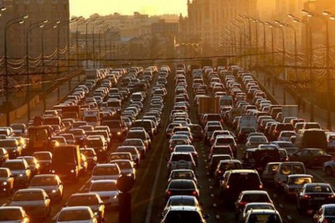 У Німеччині викрили схему з "омолодження" автомобілів для ввезення в Україну
