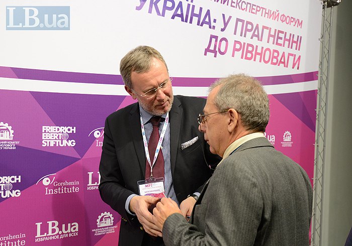 Boguslaw Chrabota (left)