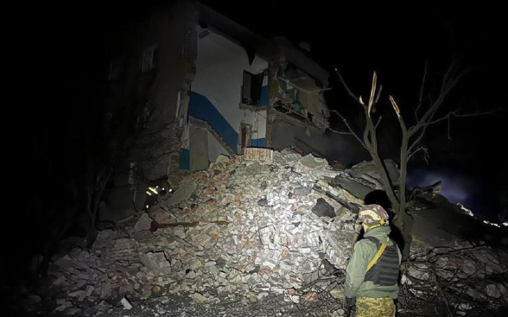 У Нью-Йорку Донецької області з-під завалів витягнули тіла 5 осіб