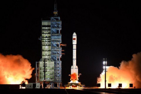 Китайська орбітальна станція падає на Землю