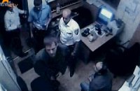 Появилось шокирующее видео расстрела охранников в "Караване"