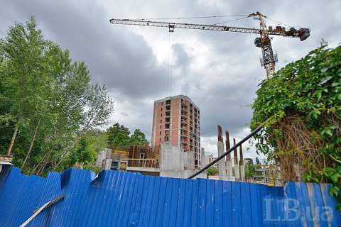 Департамент благоустройства КГГА не выдавал разрешение на обнесение места застройки Сенного рынка в Киеве строительным забором