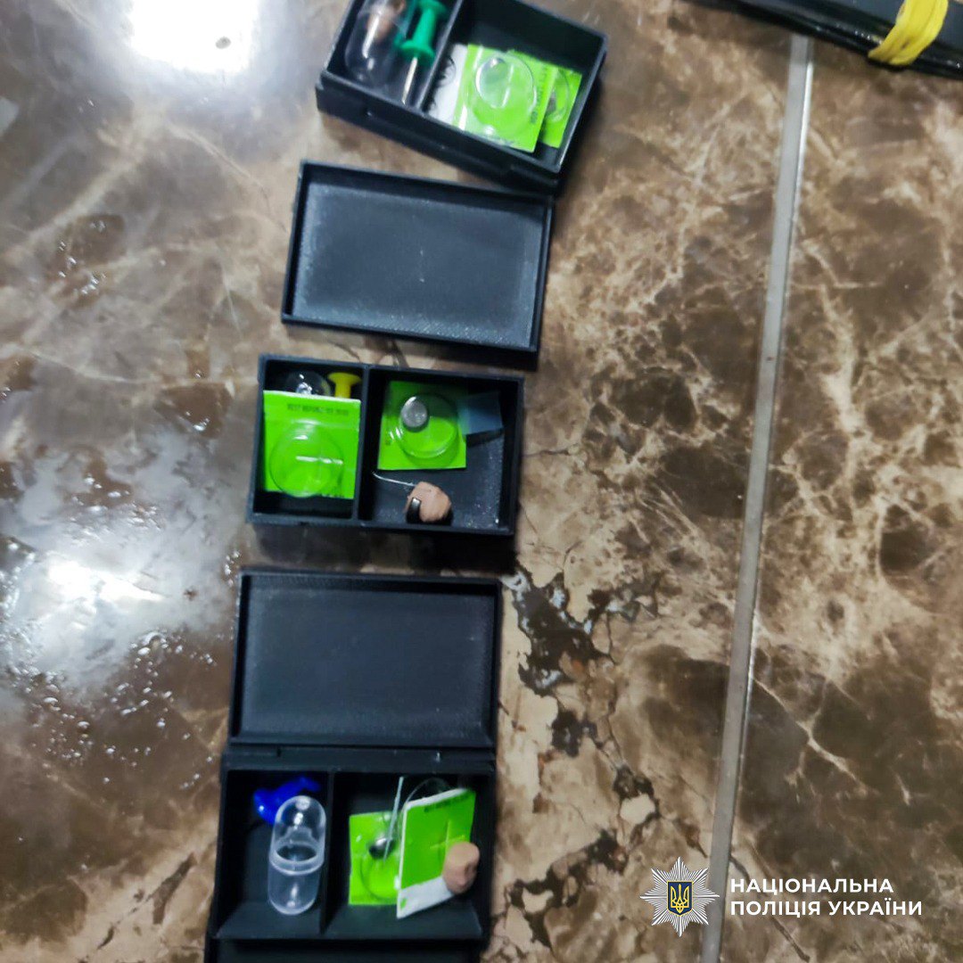 Вилучене під час обшуків обладнання