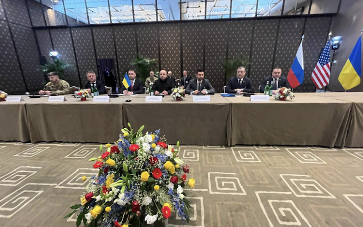 У Женеві розпочалися переговори України, США і Росії. На порядку денному – безпекові і гуманітарні теми 