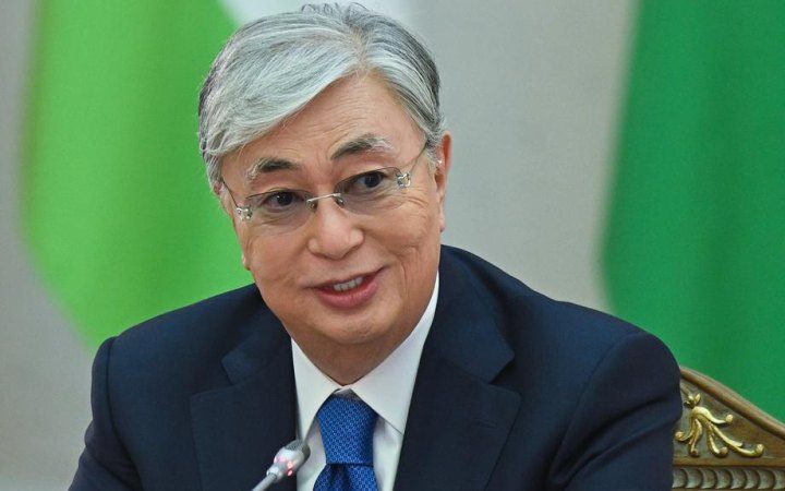 Президент Казахстану хоче законодавчо закріпити інститут шлюбу як союз між чоловіком і жінкою