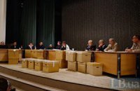 На округе Терехина "регионал" Лысов требует пересчета голосов