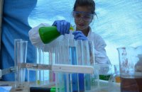 Про пірамідні нейрони, іонізуючі вежі і перспективу України