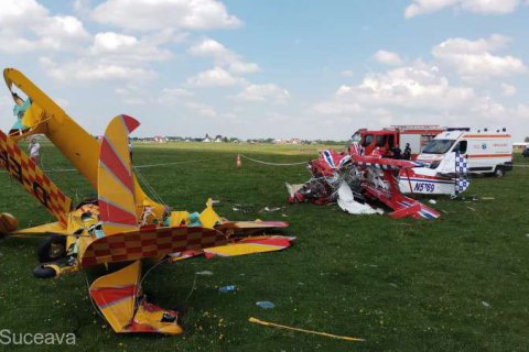 Два легкомоторных самолета столкнулись в Румынии, один пилот погиб