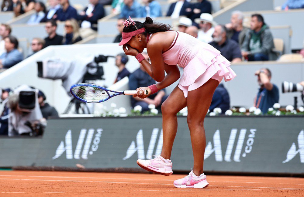 Наомі Осака під час матчу першого кола Ролан Гаррос