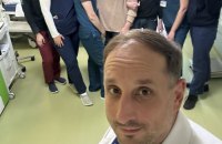 Кисень не міг потрапити до легень: команда медиків Охматдиту пів року рятувала хлопця зі складною формою раку