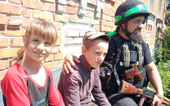 З найбільш небезпечних населених пунктів Харківщини евакуювали родини з дітьми